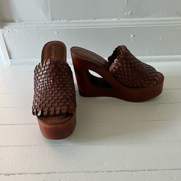 Jeffrey Campbell Barela Wedge - Picture 2 of 4